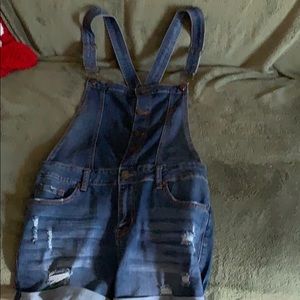 Overall shorts